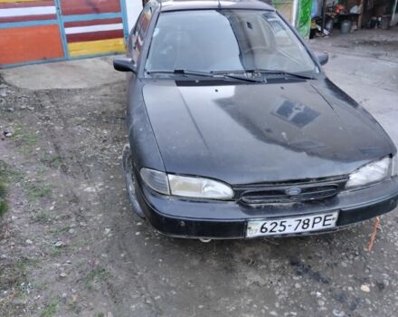 Черный Форд Мондео, объемом двигателя 2 л и пробегом 222 тыс. км за 500 $, фото 1 на Automoto.ua