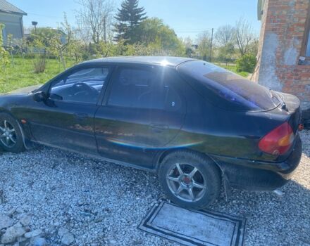 Черный Форд Мондео, объемом двигателя 1.8 л и пробегом 300 тыс. км за 1500 $, фото 2 на Automoto.ua