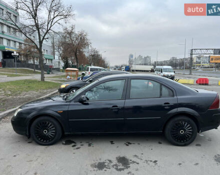 Чорний Форд Мондео, об'ємом двигуна 1.8 л та пробігом 319 тис. км за 2500 $, фото 6 на Automoto.ua