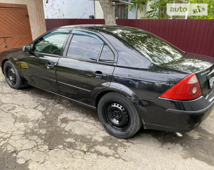 Черный Форд Мондео, объемом двигателя 1.8 л и пробегом 300 тыс. км за 2500 $, фото 2 на Automoto.ua