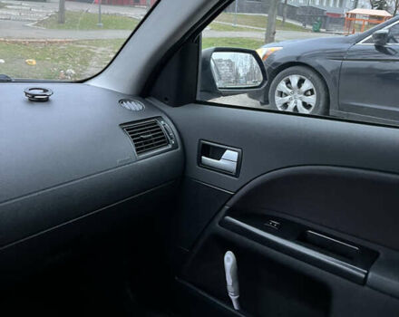 Чорний Форд Мондео, об'ємом двигуна 1.8 л та пробігом 319 тис. км за 2500 $, фото 14 на Automoto.ua