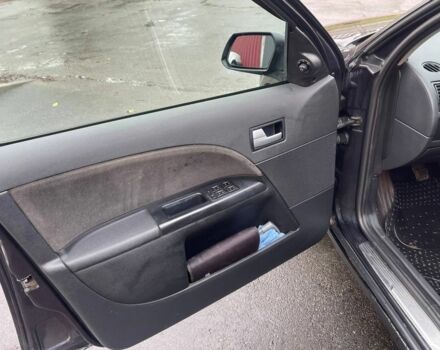 Черный Форд Мондео, объемом двигателя 2 л и пробегом 185 тыс. км за 2150 $, фото 6 на Automoto.ua