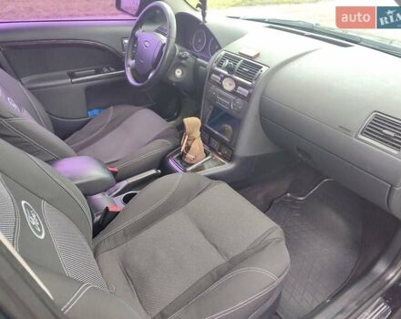 Черный Форд Мондео, объемом двигателя 2 л и пробегом 225 тыс. км за 5900 $, фото 9 на Automoto.ua