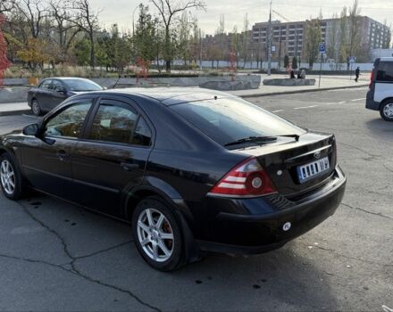 Черный Форд Мондео, объемом двигателя 2 л и пробегом 250 тыс. км за 2000 $, фото 3 на Automoto.ua