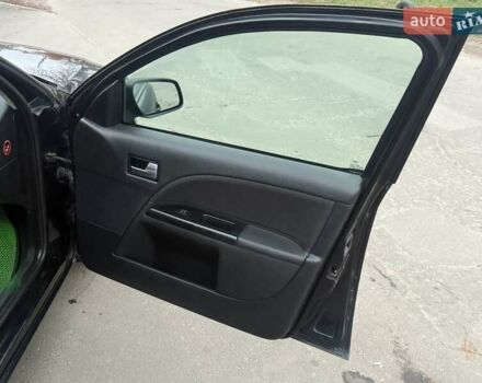 Черный Форд Мондео, объемом двигателя 1.8 л и пробегом 200 тыс. км за 2950 $, фото 13 на Automoto.ua