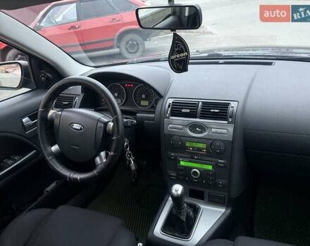 Черный Форд Мондео, объемом двигателя 1.8 л и пробегом 200 тыс. км за 2950 $, фото 11 на Automoto.ua