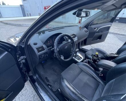 Черный Форд Мондео, объемом двигателя 2 л и пробегом 272 тыс. км за 5800 $, фото 6 на Automoto.ua