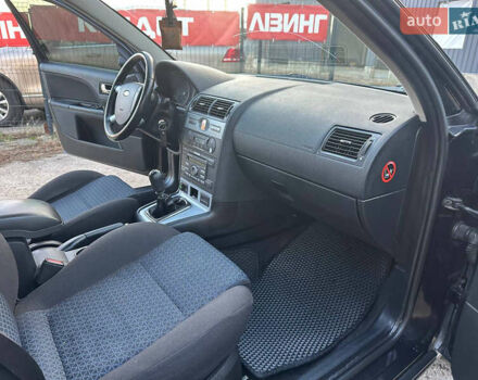 Черный Форд Мондео, объемом двигателя 2 л и пробегом 260 тыс. км за 4799 $, фото 22 на Automoto.ua