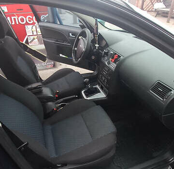 Черный Форд Мондео, объемом двигателя 2 л и пробегом 236 тыс. км за 5400 $, фото 10 на Automoto.ua