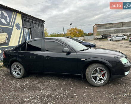 Черный Форд Мондео, объемом двигателя 1.8 л и пробегом 313 тыс. км за 5200 $, фото 6 на Automoto.ua