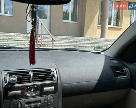 Черный Форд Мондео, объемом двигателя 1.8 л и пробегом 293 тыс. км за 4700 $, фото 19 на Automoto.ua