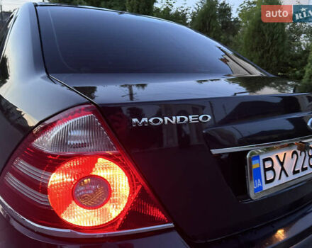 Черный Форд Мондео, объемом двигателя 1.8 л и пробегом 293 тыс. км за 4700 $, фото 5 на Automoto.ua
