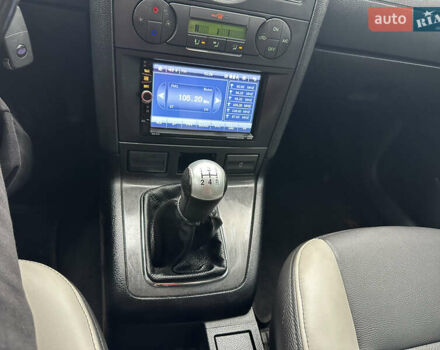 Черный Форд Мондео, объемом двигателя 1.8 л и пробегом 313 тыс. км за 5200 $, фото 25 на Automoto.ua