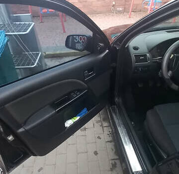 Черный Форд Мондео, объемом двигателя 2 л и пробегом 236 тыс. км за 5400 $, фото 15 на Automoto.ua