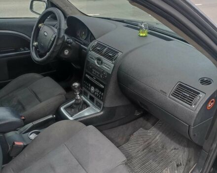 Чорний Форд Мондео, об'ємом двигуна 2 л та пробігом 270 тис. км за 4199 $, фото 5 на Automoto.ua