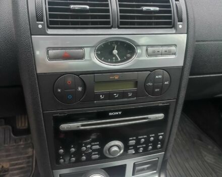 Чорний Форд Мондео, об'ємом двигуна 2 л та пробігом 270 тис. км за 4199 $, фото 9 на Automoto.ua