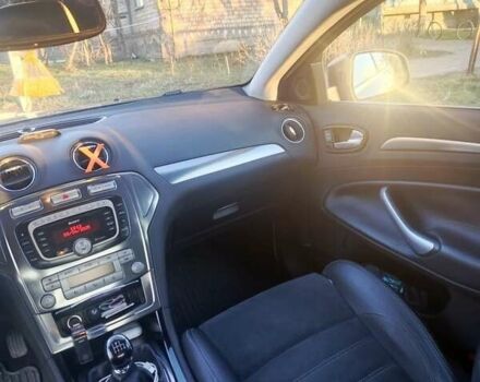 Чорний Форд Мондео, об'ємом двигуна 2.52 л та пробігом 260 тис. км за 6800 $, фото 7 на Automoto.ua