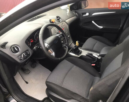 Черный Форд Мондео, объемом двигателя 2 л и пробегом 338 тыс. км за 5400 $, фото 2 на Automoto.ua