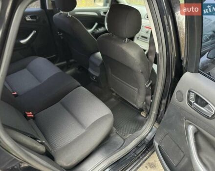 Черный Форд Мондео, объемом двигателя 1.75 л и пробегом 240 тыс. км за 3999 $, фото 11 на Automoto.ua