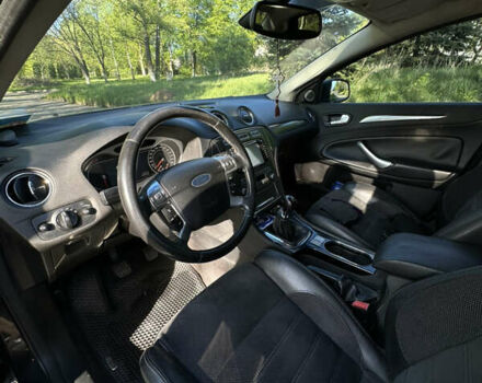 Чорний Форд Мондео, об'ємом двигуна 2.52 л та пробігом 319 тис. км за 6199 $, фото 6 на Automoto.ua