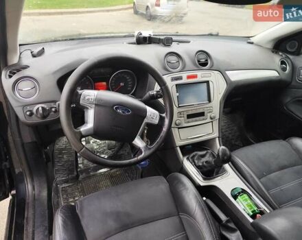 Форд Мондео 2007 в Киеве на Automoto.ua Черный Форд Мондео, объемом двигателя 2 л и пробегом 265 тыс. км за 5800 $, фото 2 на Automoto.ua