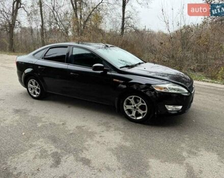 Черный Форд Мондео, объемом двигателя 1.75 л и пробегом 240 тыс. км за 3999 $, фото 12 на Automoto.ua