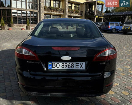 Черный Форд Мондео, объемом двигателя 1.8 л и пробегом 250 тыс. км за 5700 $, фото 4 на Automoto.ua