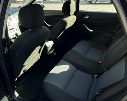 Черный Форд Мондео, объемом двигателя 1.8 л и пробегом 250 тыс. км за 5700 $, фото 13 на Automoto.ua