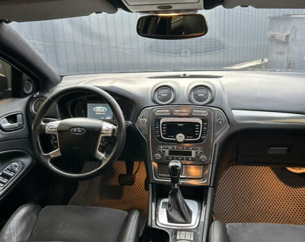 Черный Форд Мондео, объемом двигателя 2.26 л и пробегом 300 тыс. км за 5700 $, фото 13 на Automoto.ua