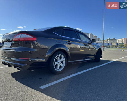 Черный Форд Мондео, объемом двигателя 2.5 л и пробегом 207 тыс. км за 6500 $, фото 4 на Automoto.ua