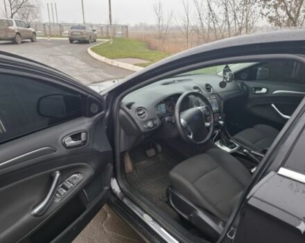 Черный Форд Мондео, объемом двигателя 2 л и пробегом 250 тыс. км за 7000 $, фото 6 на Automoto.ua