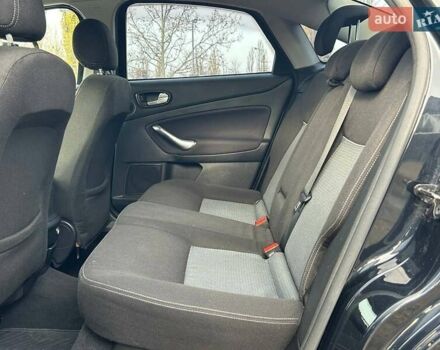 Черный Форд Мондео, объемом двигателя 1.8 л и пробегом 225 тыс. км за 6800 $, фото 26 на Automoto.ua