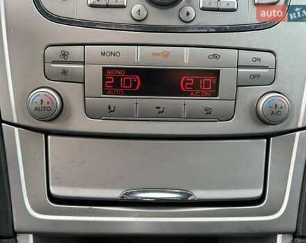 Черный Форд Мондео, объемом двигателя 1.8 л и пробегом 225 тыс. км за 6800 $, фото 24 на Automoto.ua