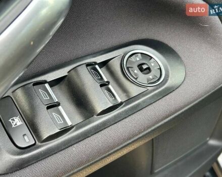 Черный Форд Мондео, объемом двигателя 1.8 л и пробегом 225 тыс. км за 6800 $, фото 11 на Automoto.ua