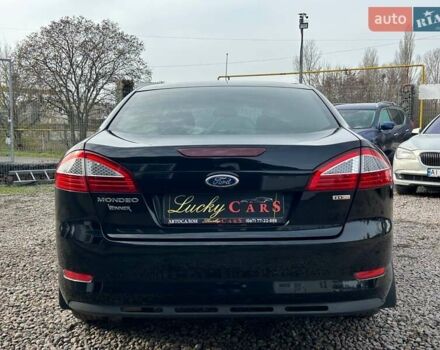 Черный Форд Мондео, объемом двигателя 1.8 л и пробегом 225 тыс. км за 6800 $, фото 5 на Automoto.ua