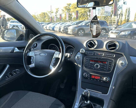 Чорний Форд Мондео, об'ємом двигуна 1.6 л та пробігом 152 тис. км за 5999 $, фото 29 на Automoto.ua