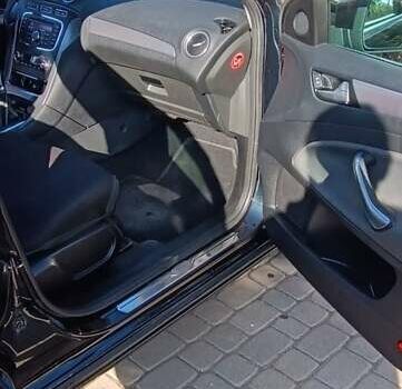 Чорний Форд Мондео, об'ємом двигуна 2 л та пробігом 255 тис. км за 6350 $, фото 18 на Automoto.ua