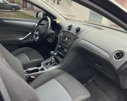 Чорний Форд Мондео, об'ємом двигуна 1.6 л та пробігом 185 тис. км за 7850 $, фото 9 на Automoto.ua