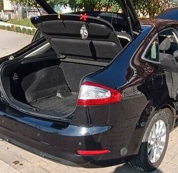 Чорний Форд Мондео, об'ємом двигуна 2 л та пробігом 255 тис. км за 6350 $, фото 12 на Automoto.ua