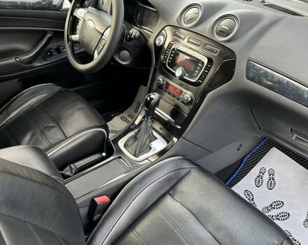 Чорний Форд Мондео, об'ємом двигуна 2 л та пробігом 292 тис. км за 7300 $, фото 9 на Automoto.ua