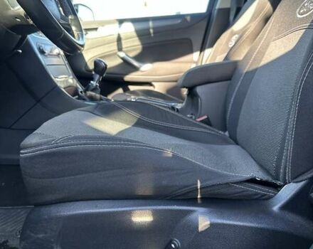 Чорний Форд Мондео, об'ємом двигуна 1.6 л та пробігом 152 тис. км за 5999 $, фото 23 на Automoto.ua