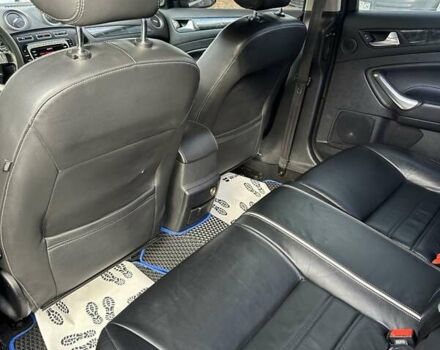 Чорний Форд Мондео, об'ємом двигуна 2 л та пробігом 292 тис. км за 7300 $, фото 15 на Automoto.ua