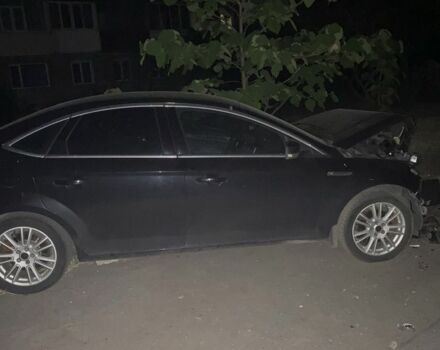 Черный Форд Мондео, объемом двигателя 0 л и пробегом 196 тыс. км за 3000 $, фото 1 на Automoto.ua