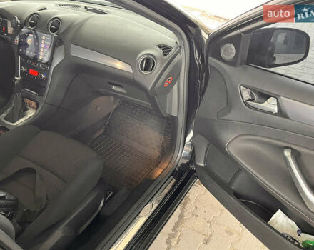 Черный Форд Мондео, объемом двигателя 2 л и пробегом 206 тыс. км за 8900 $, фото 21 на Automoto.ua