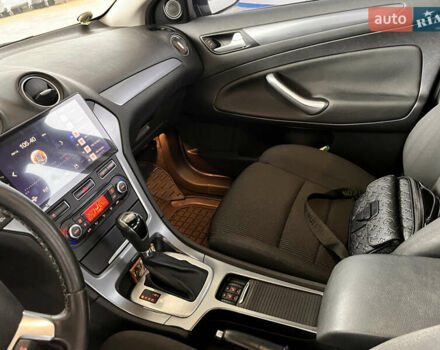 Черный Форд Мондео, объемом двигателя 2 л и пробегом 206 тыс. км за 8900 $, фото 26 на Automoto.ua