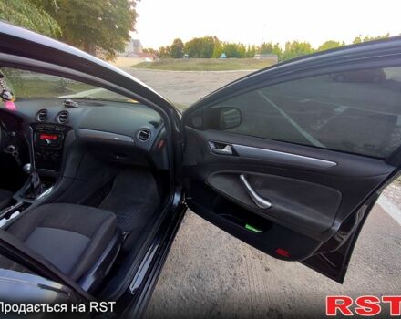 Чорний Форд Мондео, об'ємом двигуна 1.6 л та пробігом 120 тис. км за 7000 $, фото 4 на Automoto.ua