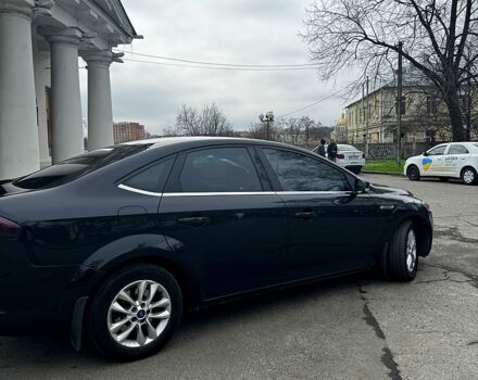 Черный Форд Мондео, объемом двигателя 1.6 л и пробегом 146 тыс. км за 7500 $, фото 6 на Automoto.ua