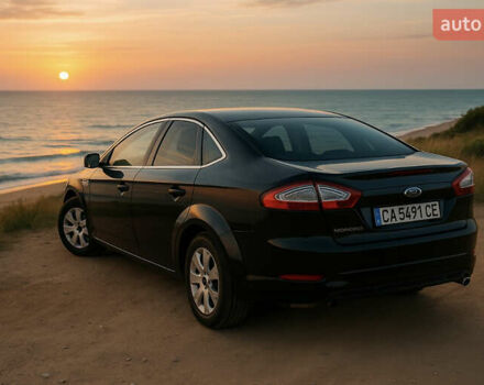 Черный Форд Мондео, объемом двигателя 2 л и пробегом 144 тыс. км за 8500 $, фото 6 на Automoto.ua
