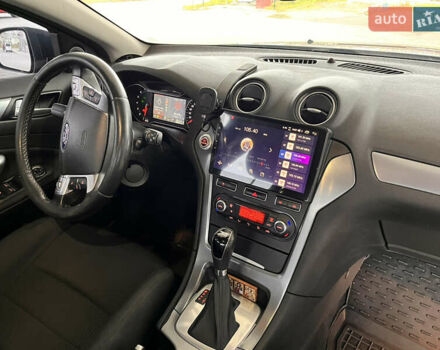 Черный Форд Мондео, объемом двигателя 2 л и пробегом 206 тыс. км за 8900 $, фото 22 на Automoto.ua