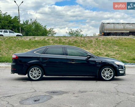 Черный Форд Мондео, объемом двигателя 2 л и пробегом 80 тыс. км за 8888 $, фото 5 на Automoto.ua